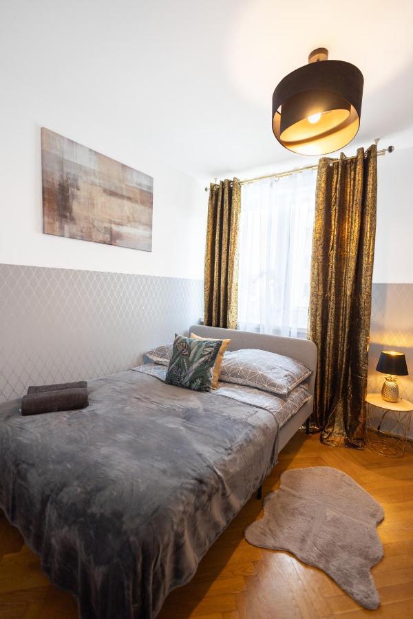 Clicktheflat Stawki Apart Rooms Warsaw Exterior photo