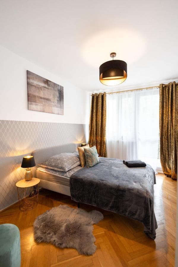 Clicktheflat Stawki Apart Rooms Warsaw Exterior photo